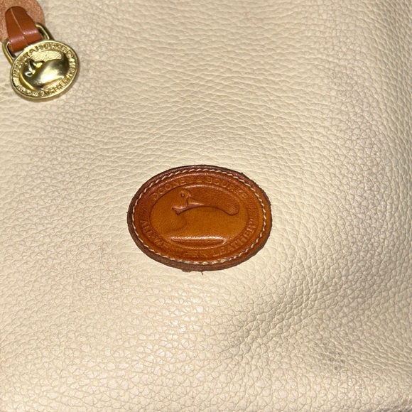 Vintage Dooney & Bourke 1980s Ivory Pebbled Leather Drawstring Bucket Bag - Picture 16 of 16